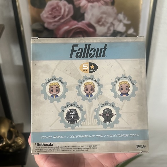 Funko 5 Star: Fallout - Vault Boy (Toughness) Mini Figure - Picture 4 of 8
